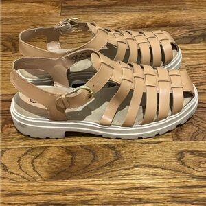 Bella Vita Fisherman Sandals